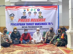 Kades Pacanggaan Ucapkan Terimakasih Kepada Aparat Desa dan Bidan Desa, Ini Alasannya