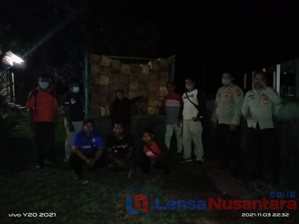 Perhutani Bondowoso Amankan Truck Bermuatan Kayu Diduga Hasil Curian