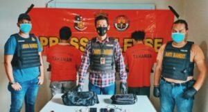 Dua Pelaku Pencurian Tas Dalam Mobil Dibekuk Unit Reskrim Polsek Tenggilis Surabaya