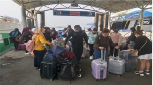 213 Orang PMI Tiba Melalui Pelabuhan Intenasional Batam Center