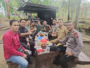 Perhutani Bondowoso Gandeng Danki Brimob Kompi 3/B dan Wakil DPRD Jalin Silaturahmi