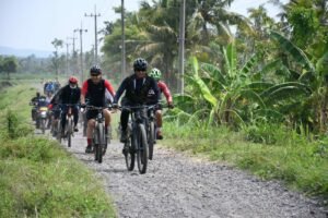 Tingkatkan Solidaritas, Pangdam V/Brawijaya Gowes Bareng Prajurit Kodim 0822 Bondowoso