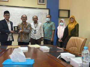 Momen MoU IAIDA Blokagung bersama POLIWANGI