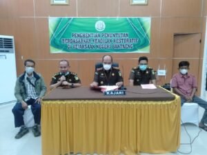 Perkara Penganiyaan Antara Korban dan Terdakwa Berakhir Damai di Kejari Bantaeng