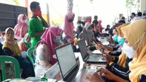 BIN Jatim Bersama Cahaya Ummat Pamekasan Kembali Gelar Vaksinasi Massal Gratis, Ratusan Warga Siap Vaksin
