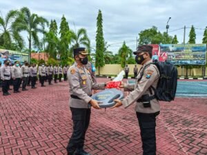 Maksimalkan Pelayanan dan Kamtibmas Jelang Nataru, Kapolres Probolinggo Serahkan Ranmor Dinas Yanmas