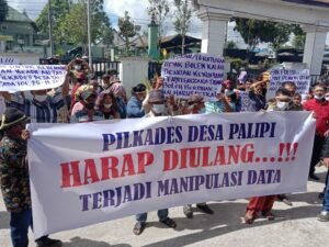 Warga Desa Palipi Datangi DPRD Dairi Meminta Penghitungan Ulang Surat Suara Pilkadas di Desanya