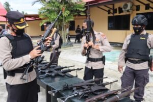 Antisipasi Kalender Kamtibmas Kapolres Kaimana Pimpin Pelaksanaan Apel Gelar Pasukan