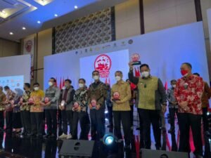 Pemkab Dairi Terima Penghargaan Smart City Kategori Kabupaten/Kota Terbaik