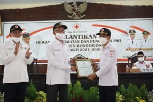 Bupati Bondowoso Lantik Dewan Kehormatan dan Pengurus PMI Kab. Bondowoso