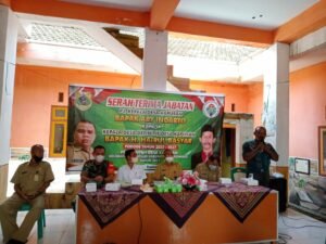 Kades Terpilih Serah Terima Jabatan dari PJ. Kepala Desa Kapuran