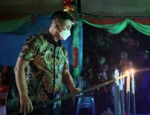 Bupati Freddy Thie Hadiri Natal bersama Suku Oburauw Kabupaten Kaimana