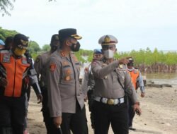 Kapolres Probolinggo Tinjau Kesiapan Penerapan Prokes di Swalayan Diva dan Wisata Pantai Bohay Jelang Natal dan Tahun Baru
