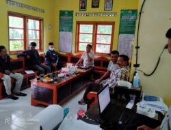 Administratur Perhutani Bondowoso Serahkan Dana Apresiasi