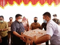 Dukung Kualitas dan Kuantitas Pertanian, Azikin Solthan Salurkan Bantuan