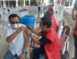 Maurits Mantiri dan Hengky Honandar Ajak Masyarakat Kota Bitung Sukseskan Vaksinasi Tahap Tiga