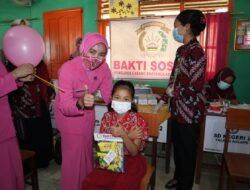 Polres Banyuasin Gelar Vaksinasi Anak di SDN 2 Talang Kelapa