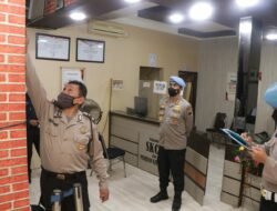 Ada Apa..? Kabid Propam Polda Jatim Bersama Anggota Mengecek Polsek Jajaran Polres Tanjung Perak Surabaya