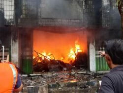 BREAKING NEWS | Ruko di Pasar Induk Bondowoso Terbakar