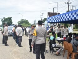 Polres Merangin Gelar Pemeriksaan dan Himbauan, Puluhan Warga Ikut Vaksinasi dan Pengecekan Aplikasi Peduli Lindungi