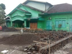 Ungkap Desas-desus Legalitas Proyek Pembangunan Pertashop Diatas TKDes Genteng Kulon