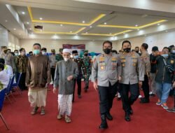 Kapolres Probolinggo Dampingi Wakapolda Jatim Tinjau Vaksinasi Serentak di Ponpes Nurul Jadid