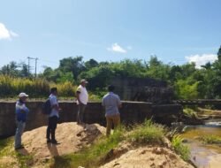 Bupati Aliong Mus, Tinjau Jembatan Ratahaya