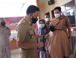 Ilham Azikin Salurkan Bantuan Ratusan Juta untuk Korban Bencana Angin Kencang dan Kebakaran Bantaeng