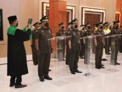 Kejati Jatim Lantik Wakajati, 4 Asisten dan 16 Kajari