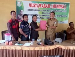 BPD Berikan Penghargaan 100 Hari Kerja Pemdes Sejagung