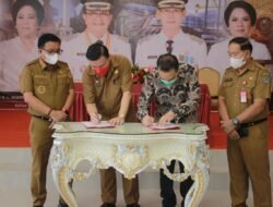 Serahkan Dana Hibah ke KPU Maurits Mantiri Sampaikan Hal Ini