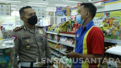 Kasatlantas Polrestabes Surabaya Pantau Stok Minyak Goreng di Pasaran