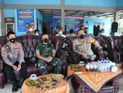 Dandim 0822 Bersama Kapolres Bondowoso Tinjau Serbuan Vaksinasi