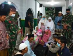 Luar Biasa..!! Kodim 0822 Bondowoso Berikan Pengobatan Gratis Saat Safari Subuh