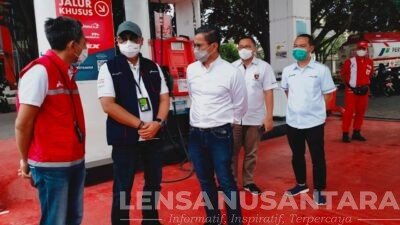 Sidak SPBU di Sebagian Wilayah Jawa Timur, Wamen BUMN Pastikan Tidak Antrean