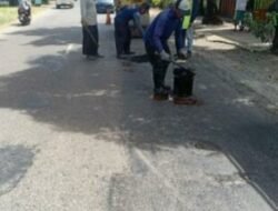 Dinas PUPR Tulungagung Melalui UPT, Lakukan Perawatan dan Perbaikan Jalan Rusak di Sepanjang Ruas-ruas Jalan