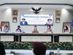 Didampingi Ketua TP-PKK Wawali Hengky Honandar Buka Kegiatan Musyawarah Cabang II DPC IWAPI Bitung