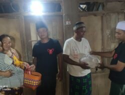 Peduli Sesama “Tim Bilis Mardeh” Serahkan Bantuan Paket Sembako di Bulan Suci Ramadhan