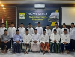 Yayasan At Taqwa Bondowoso Perkuat Institusi dan Standar Mutu Layanan Pendidikan, Ini Pesan Prof. Halim dan KH. Imam Barmawi Burhan