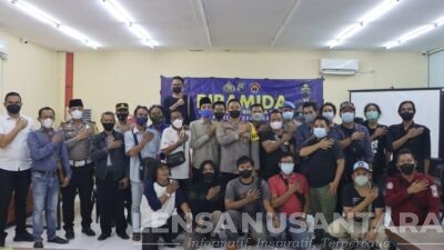 Tingkatkan Sinergitas, Polres Probolinggo Bersama Media Gelar Piramida dan Bagikan Takjil
