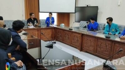 Forum BEM Banyuwangi Kembali Datangi Kantor DPRD Banyuwangi Menagih Janji Atas Tuntutan Sebelumnya