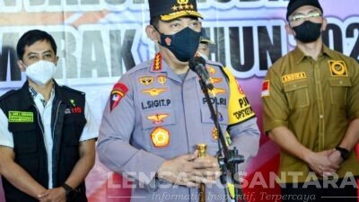 Tinjau Pelabuhan Merak, Kapolri Apresiasi Masyarakat yang Mudik Lebih Awal