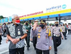 Tinjau Kalikangkung, Kapolri Imbau Pemudik Tak Paksakan Berkendara dalam Kondisi Lelah Demi Keselamatan