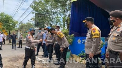 Hari Pertama Operasi Ketupat Semeru 2022, Divisi Propam Mabes Polri Kunjungi Pos Pengamanan Kraksaan Kabupaten Probolinggo