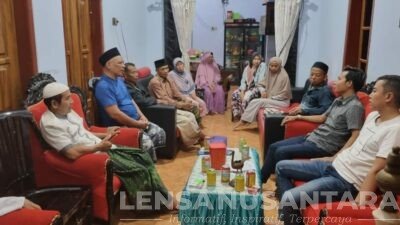 Bersama Masyarakat Kuasa Hukum dari 7 Warga Desa Sraten Angkat Bicara