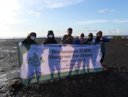 Paiton Energy-POMI Gelar Gaya Hidup Hijau dan Tanam 15.000 Bibit Mangrove