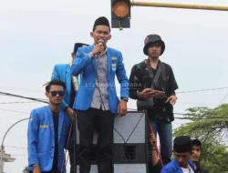 Tak Ditemui Bupati Saat Unjuk Rasa, Ratusan Mahasiswa PMII Bondowoso Kecewa