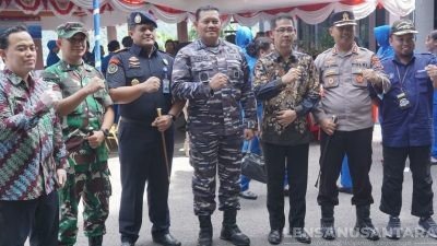 Wawali Hengky Honandar Sambut Kedatangan KASAL Bersama Rombongan