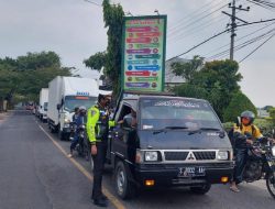 Cegah Laka Lantas, Satlantas Polres Bojonegoro Berikan Imbuan Kepada Pengguna Jalan
