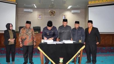 Pemkab Kampar dan DPRD Tandatangani Nota Perubahan KUA PPAS Tahun Anggaran 2022